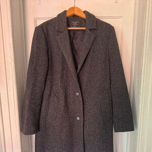 Ambercrombie and Fitch Grey Wool Overcoat | Medium